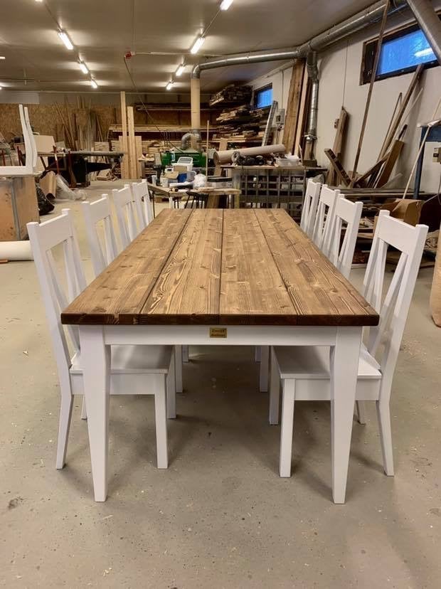 Klassikko Dining Table