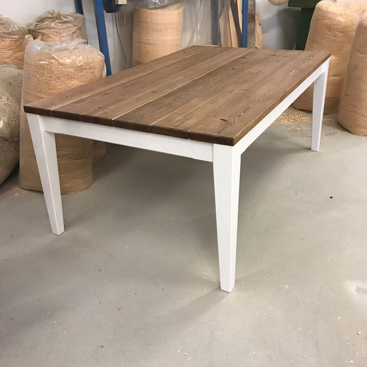 Klassikko Dining Table