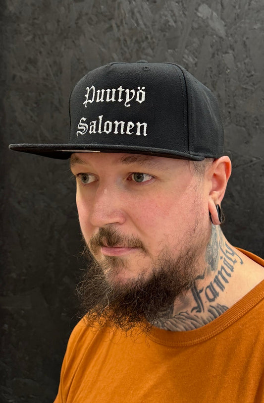 Snapback cap
